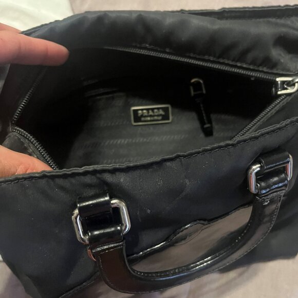 Prada bag - Picture 3 of 5